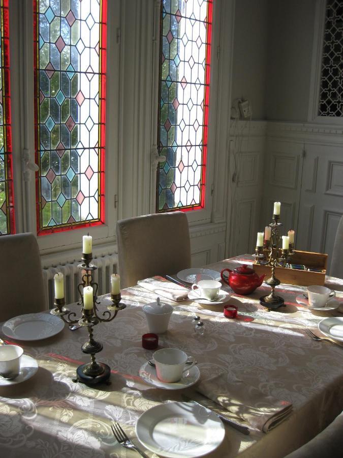 Chateau De Launay Méry-Corbon Εξωτερικό φωτογραφία