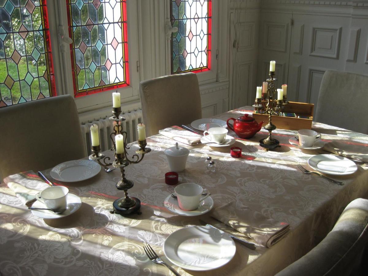 Chateau De Launay Méry-Corbon Εξωτερικό φωτογραφία